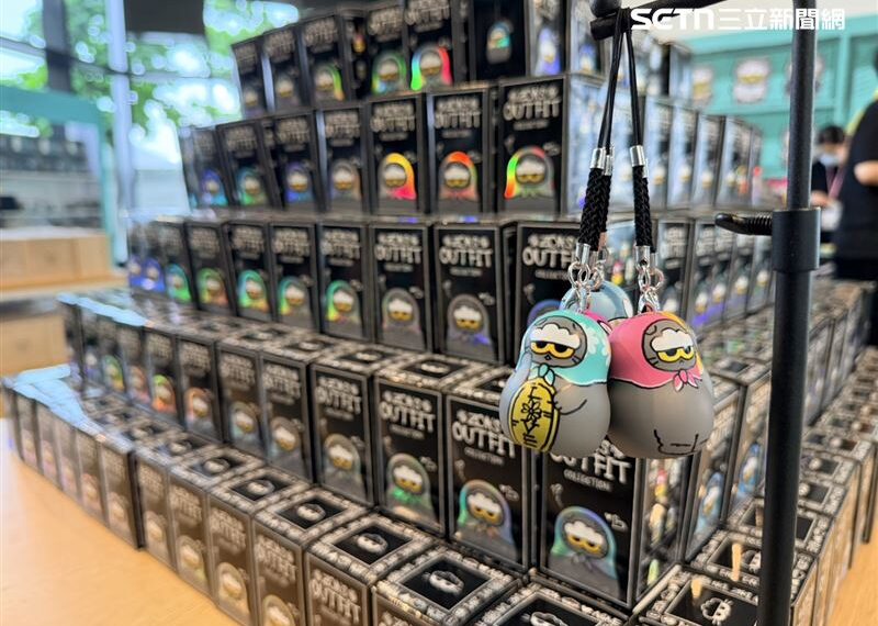 台灣新聞通訊社-GD愛貓ZOA快閃來高雄了!絨毛吊飾盲盒隱藏版曝光 「這2項」售完不補