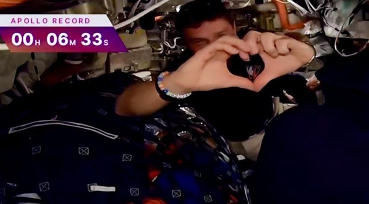 台灣新聞通訊社-NASA太空人繞月催淚一幕！ 指揮官以亡妻之名命名新隕石坑