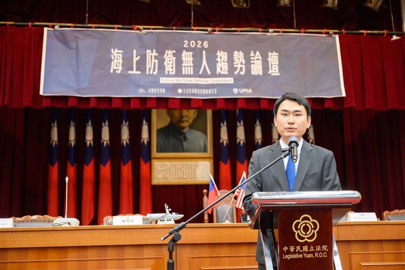 台灣新聞通訊社-國民黨「躺平」廣告挨批！陳冠廷：和平時選擇躺平，在衝突中必然潰敗