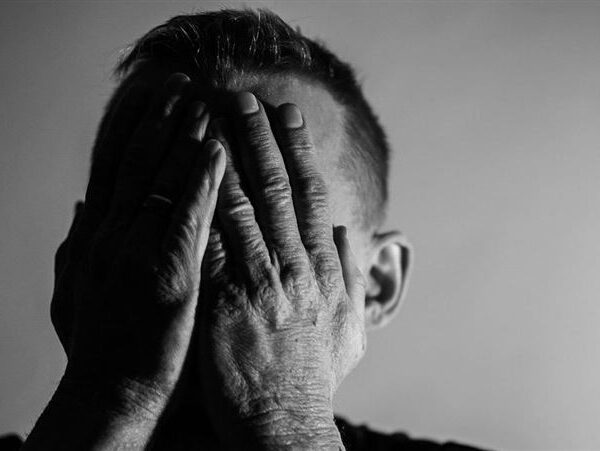 台灣新聞通訊社-極端節儉30年存到8千萬！66歲男因「這1事」後悔一輩子：痛失最美時光