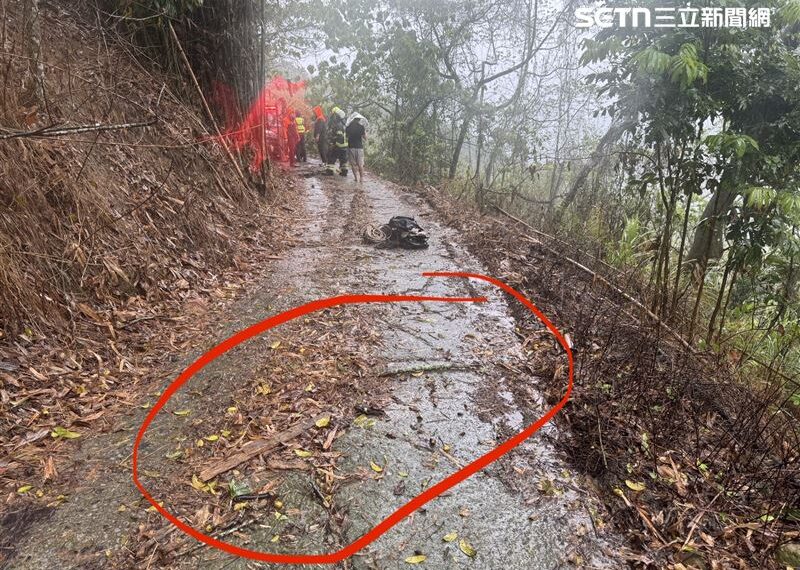 台灣新聞通訊社-快訊/原因曝光!南投兄弟收割檳榔小貨車翻落弟慘死 竟是為閃樹枝斷魂