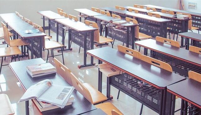 台灣新聞通訊社-國小班上「7學生有電子煙」！老師苦嘆：家長不管小孩網購嗎