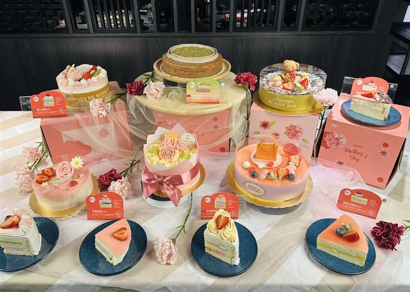 台灣新聞通訊社-最狂母親節蛋糕是它！85℃推杜拜巧克力千層　再抽iPhone17