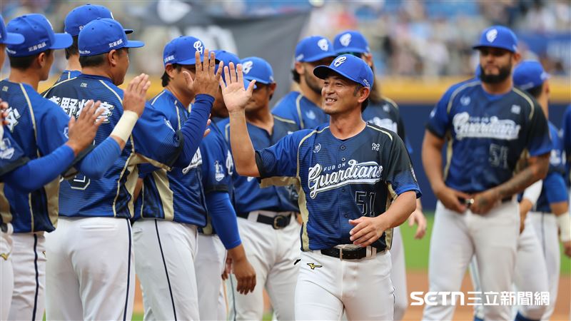 台灣新聞通訊社-中職／主場介紹總教練出場好活潑　後藤光尊笑喊：招數已經用光了！