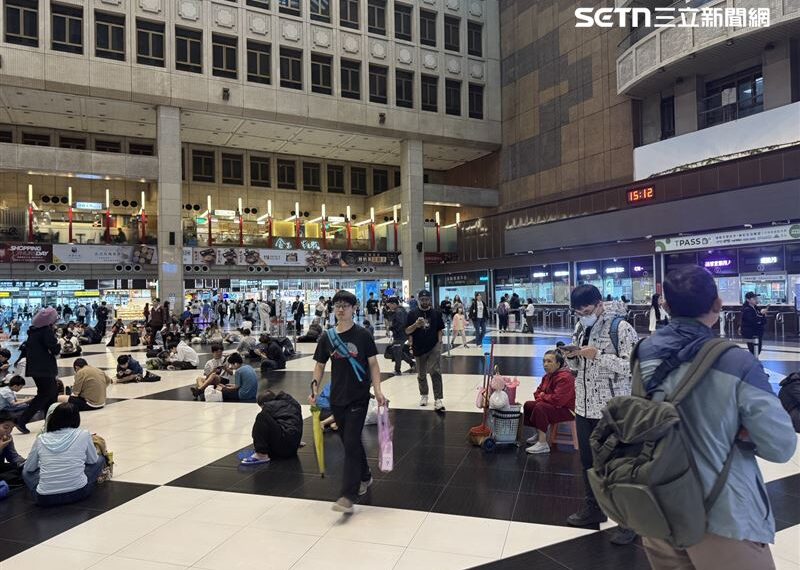 台灣新聞通訊社-快訊／倒地繼續踩踏！北車驚傳隨機攻擊　怪男兩度狠踹菲籍女童