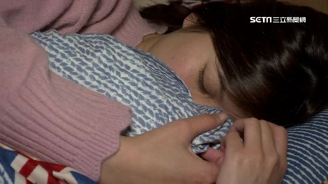台灣新聞通訊社-誤以為是老鼠！人妻睡夢中大腿癢　睜眼驚見色鄰居摸她下體