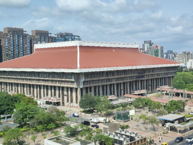 台灣新聞通訊社-傳新光三越獲北車商場經營權　業者：重整西區關鍵一役