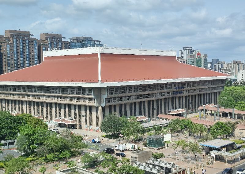 台灣新聞通訊社-傳新光三越獲北車商場經營權　業者：重整西區關鍵一役