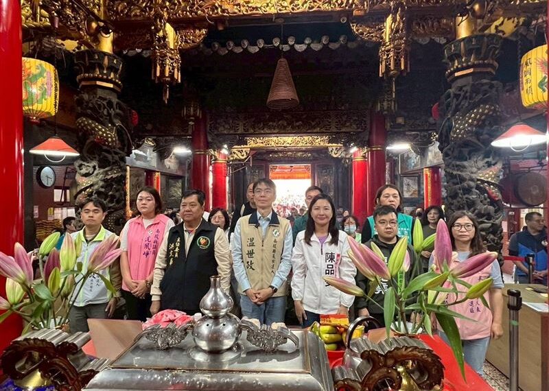 台灣新聞通訊社-媽祖情牽中台灣!陳品安、温世政跨縣市祈福「粉紅超跑」再臨