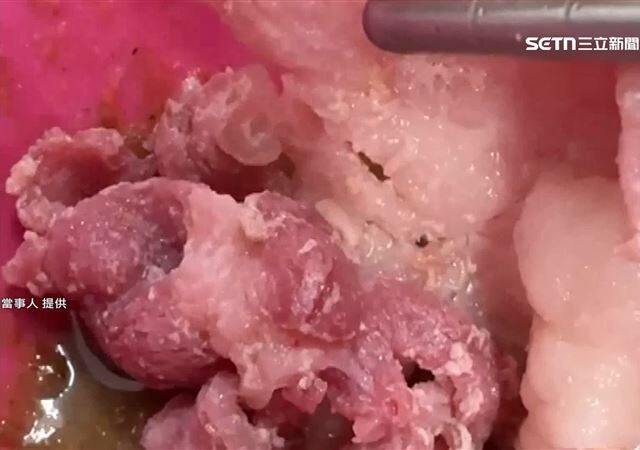 台灣新聞通訊社-火鍋店豬肉片煮20分鐘還是粉色　顧客驚：殭屍肉片？