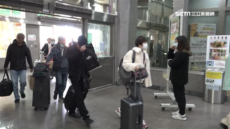 台灣新聞通訊社-買不下手？機票最高漲3683元　達人教「4招省錢術」：這家航空未調漲