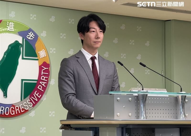 台灣新聞通訊社-習鄭會未登場就被打臉！共機艦仍擾台　吳崢：國民黨的和平只是屈服威權