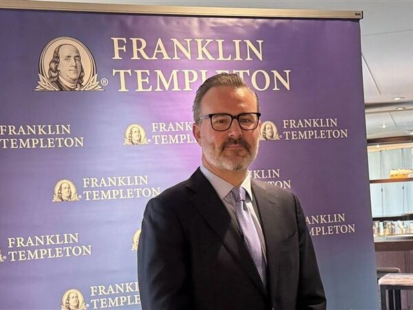 台灣新聞通訊社-熱門基金／別只死守科技股！一文看懂「亂市撈金」致勝術