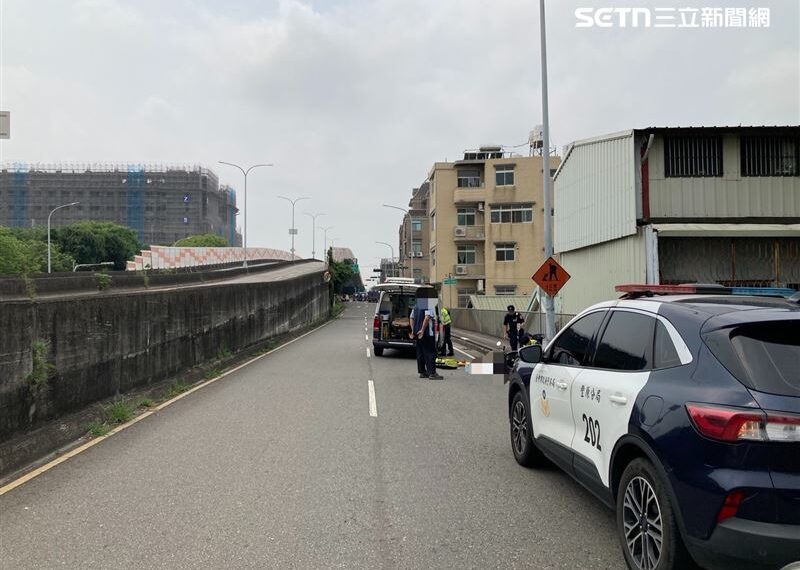 台灣新聞通訊社-台中豐原驚悚車禍！機車、大貨車碰撞…80歲嬤「多處受傷」送醫急救