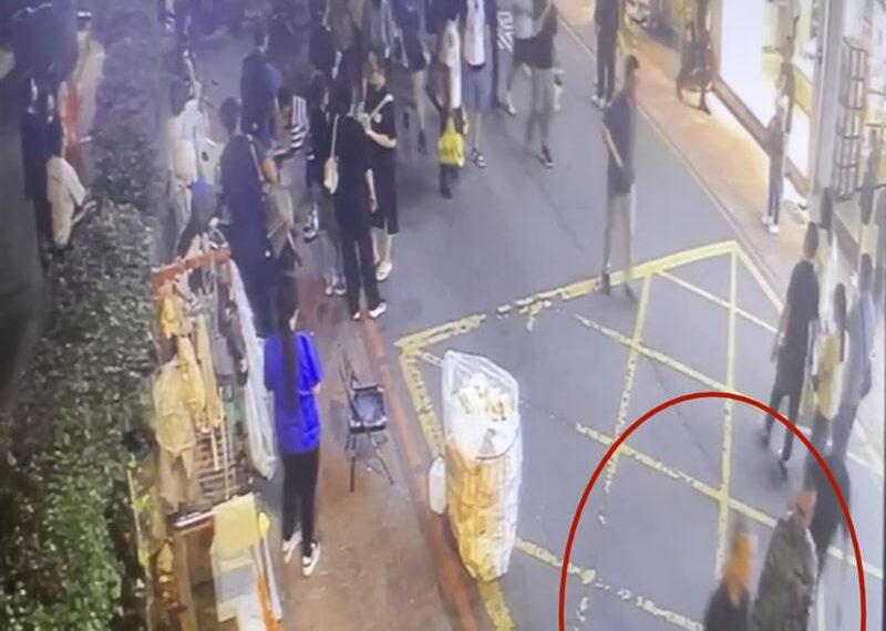 台灣新聞通訊社-柯文哲掃街分局長誤噴辣椒水　中市警六分局表歉意