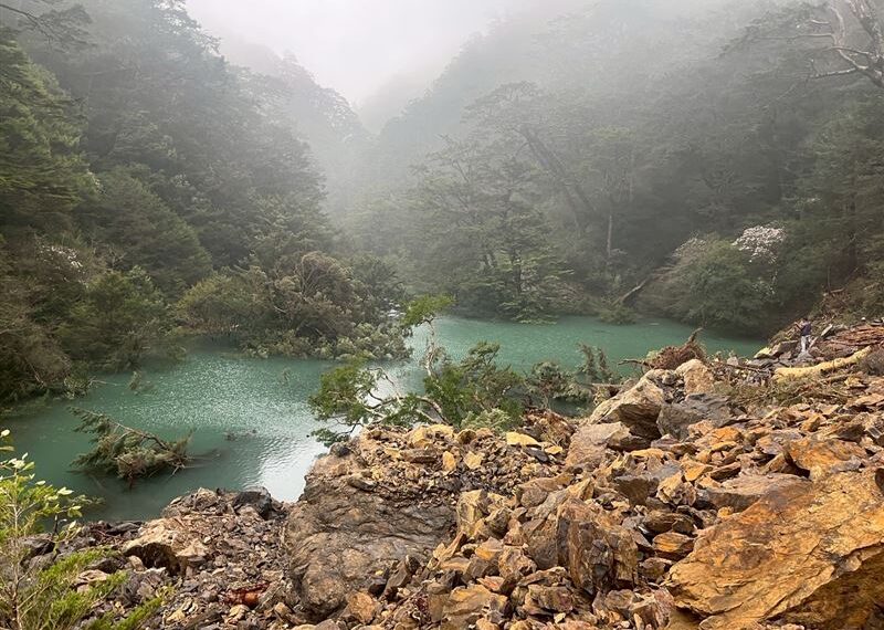 台灣新聞通訊社-清明連假雨狂炸「南投驚見新堰塞湖」 林保署急啟動防災機制