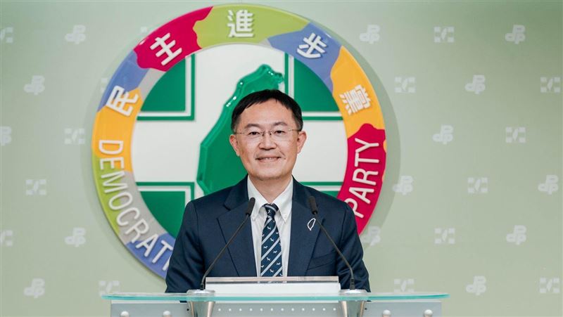 台灣新聞通訊社-李乾龍遭裝追蹤器卻堅不報警　民進黨酸心虛：怕淪「Linbay好油」翻版？