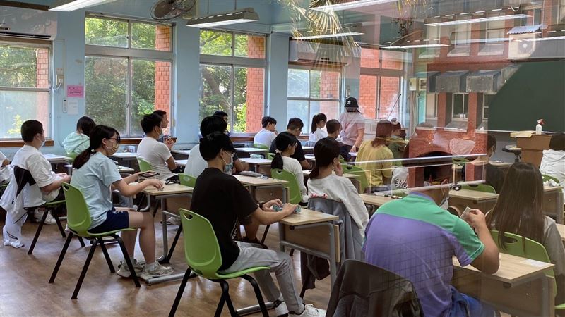 台灣新聞通訊社-別點連結！網傳「分科測驗招募考場人員」是假的　大考中心急發聲