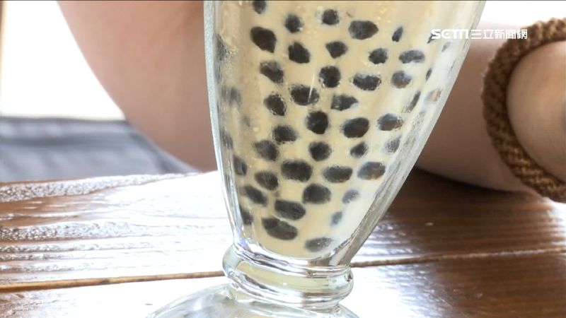 台灣新聞通訊社-連喝5年手搖飲！32歲竹科男慘腦霧　醫曝「嚴重後遺症」：恐毀大腦