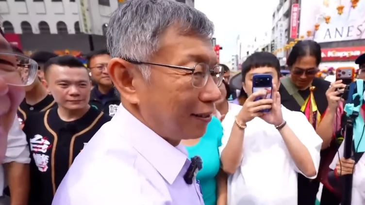 台灣新聞通訊社-參拜大甲媽、會見顏清標！柯文哲避談政治「僅吐這句」