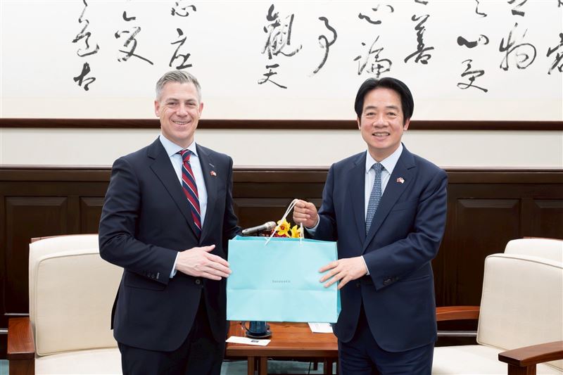 台灣新聞通訊社-接見「美國聯邦參議員達克沃絲訪問團」賴清德：盼持續深化台美關係