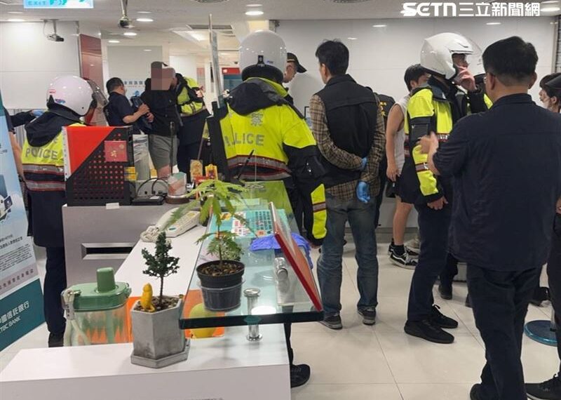 台灣新聞通訊社-德撲冠軍淪為大搶匪！欠700萬房租難繳持槍搶銀行！落網淚求看小孩