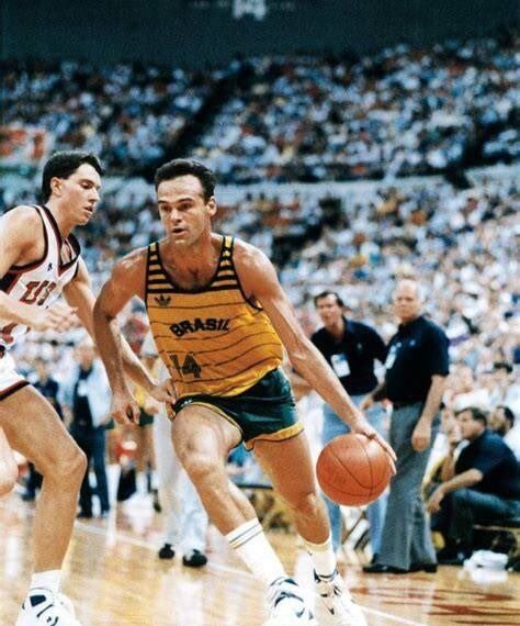 台灣新聞通訊社-Kobe兒時偶像、為國放棄NBA　巴西傳奇球星辭世