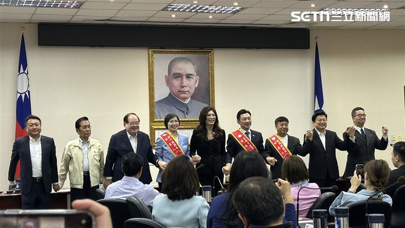 台灣新聞通訊社-正式提名台中、新竹、澎湖縣長人選！鄭麗文見江啟臣直呼「太帥了」