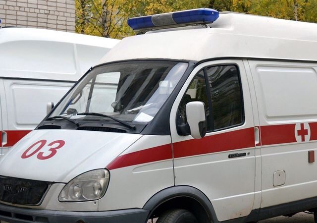 台灣新聞通訊社-豪華度假變命喪他鄉！弄蛇表演失控釀命案　遊客遭眼鏡蛇鑽褲管咬傷慘死