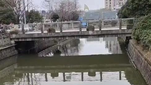 台灣新聞通訊社-狠父「頭壓江水」溺殺4歲女!事後假急救裝無辜 妻拿1證據狠戳真相