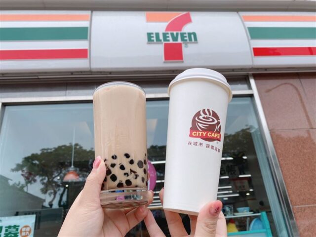 台灣新聞通訊社-2大超商「珍奶買1送1、買2送2」！　國際珍奶日優惠快收