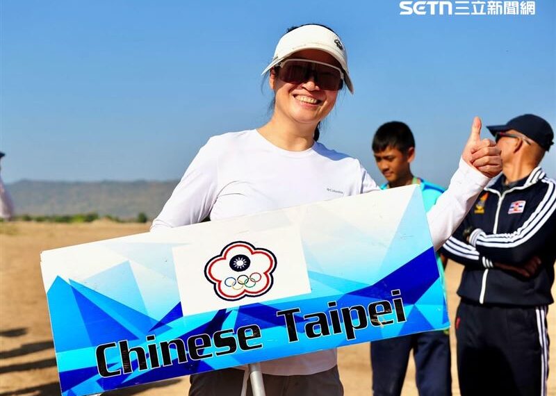 台灣新聞通訊社-台灣之光!黃芳登頂飛行傘世界第1 起降萬次練就「2cm」極致精準