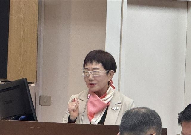 台灣新聞通訊社-快檢查！36萬筆長榮股利重複上傳增加稅負？　財長：今晚修復