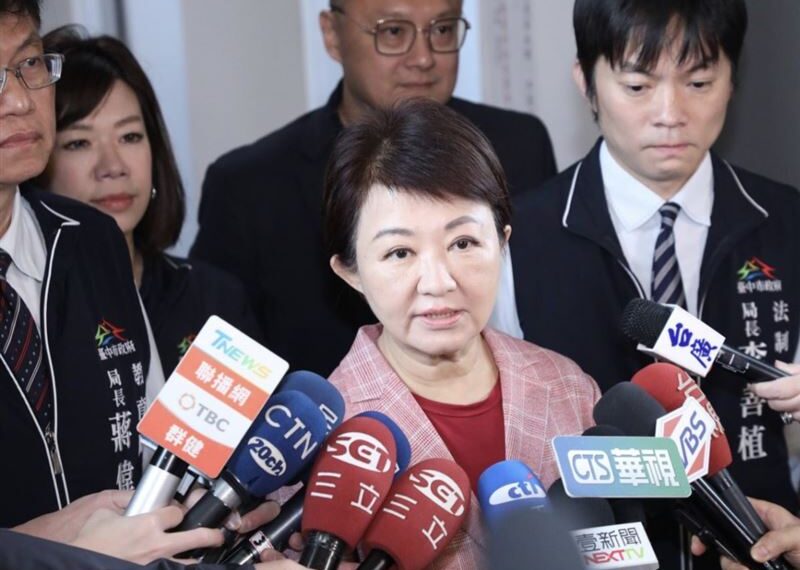 台灣新聞通訊社-盧秀燕發文又惹議了！網怒嗆「轉移焦點」：垃圾放哪？