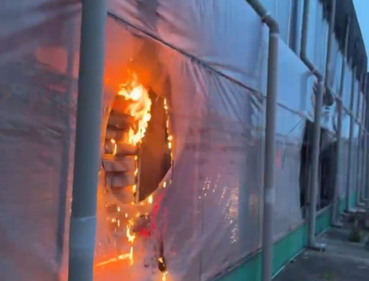 台灣新聞通訊社-快訊／火燒台南後壁蘭花園區⋯現場慘況曝光！園主心碎：20萬元沒了