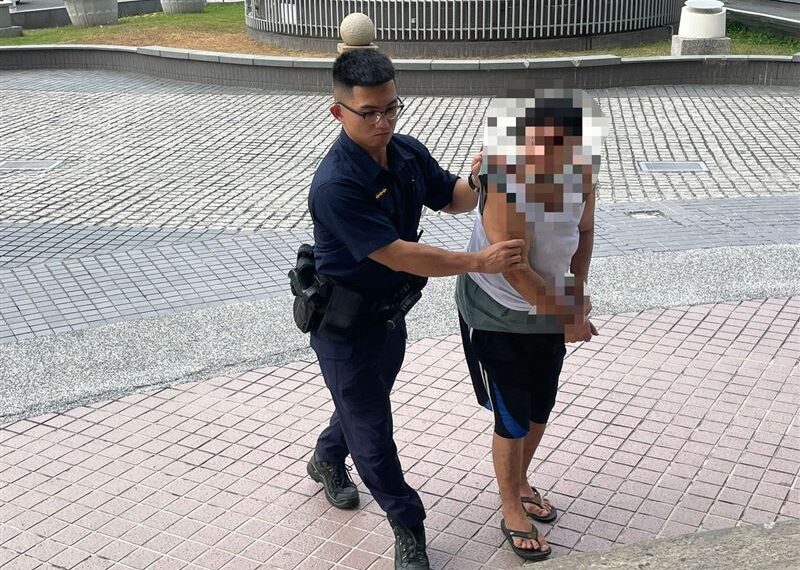 台灣新聞通訊社-暴力女酒瓶爆頭砸店員！高雄法官3度停押裁定：每週找承辦檢察官報到