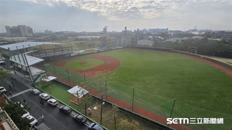 台灣新聞通訊社-中職／台鋼集團不參與澄清湖棒球場都更案　盼催生高雄巨蛋