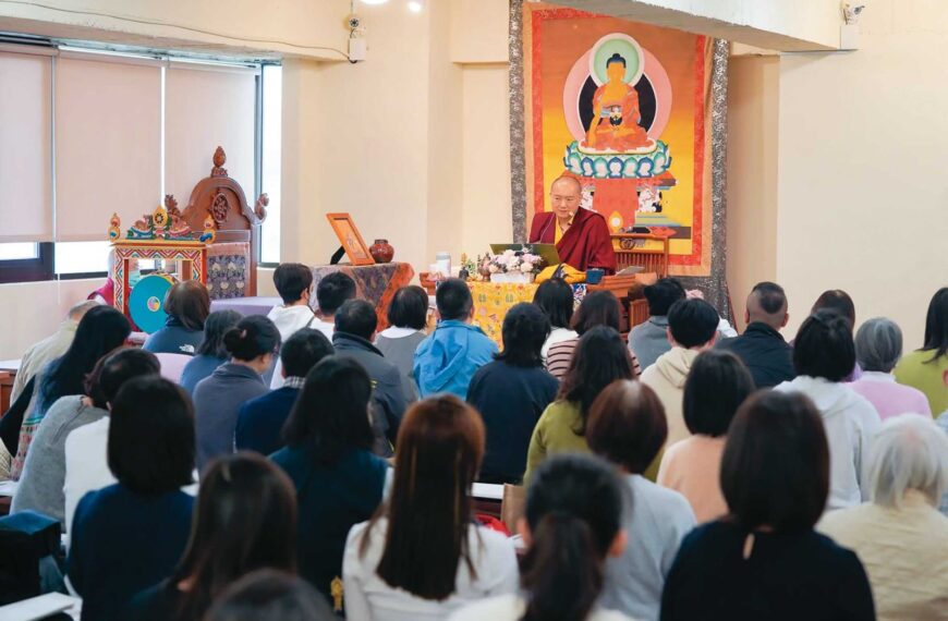 台灣新聞通訊社-知名喇嘛捲財色！「一碰到你就X起」　多傑仁卿劈腿2信徒濕訊流出