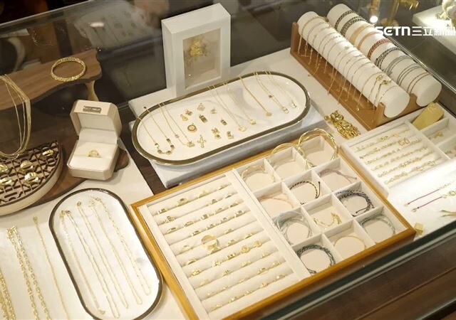 台灣新聞通訊社-賣家1舉動誘惑！他網購白銀「慘噴238萬」　最新詐術曝光