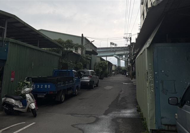 台灣新聞通訊社-快訊／超痛！修理機台不慎右手遭捲入　土城男3指當場斷肢送醫