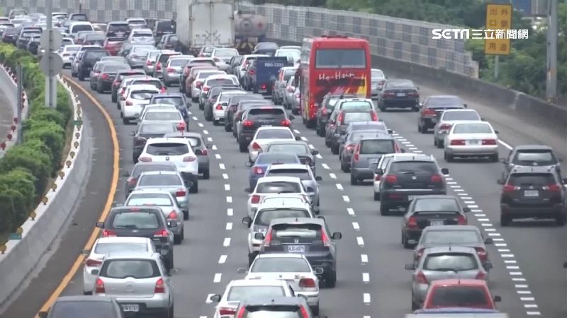 台灣新聞通訊社-清明連假首波車潮要來了！國道最塞10大地雷段出爐　清晨沒走就來不及了