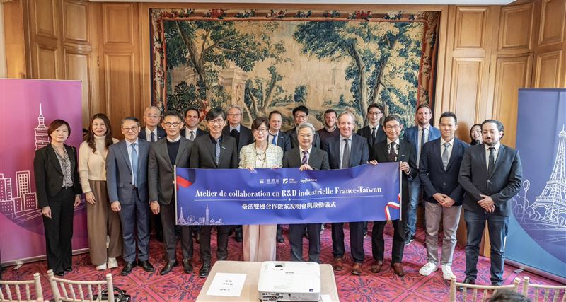 台灣新聞通訊社-低軌衛星＋無人機新發展　2廠商曝！