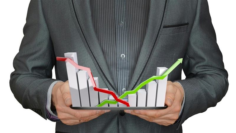 台灣新聞通訊社-台股上市爆賺47兆！78%公司都賺錢　這些產業卻慘跌原因揭密