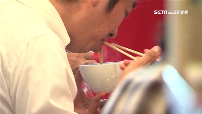 台灣新聞通訊社-每月領24萬！退休夫妻因1事成月光族：吃麵都變奢侈　晚年悽慘狀況曝光