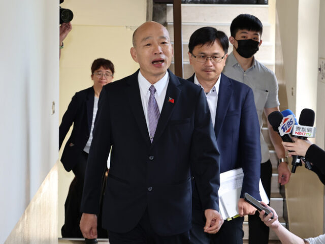 台灣新聞通訊社-賴瑞隆民調暫領先  郭正亮翻韓國瑜當年參選驚人差距