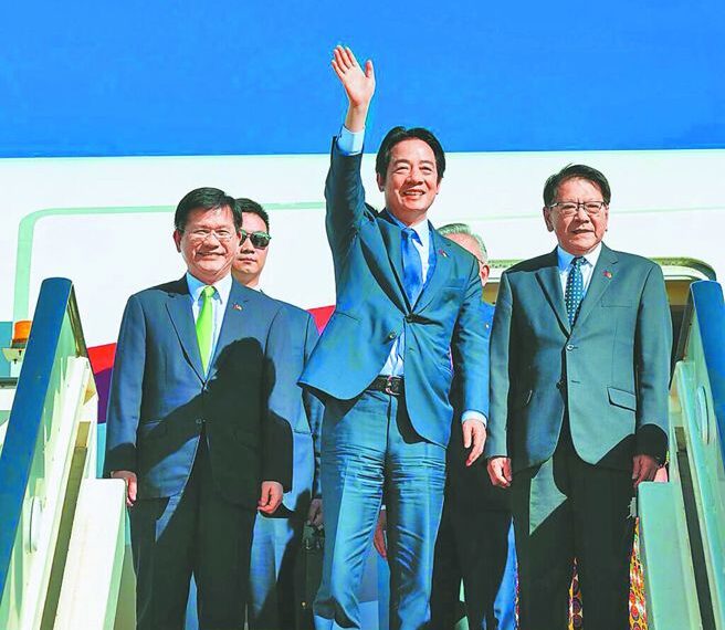 台灣新聞通訊社-賴清德專機10時38分降落桃機 歷經16小時整不落地加油飛行
