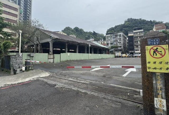 台灣新聞通訊社-解停車荒！基隆舊公車處擬蓋臨時車場 文資保存成最後關卡