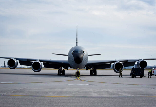 台灣新聞通訊社-KC-135加油機發求救訊號後失聯  軍事專家揭美空軍一大問題