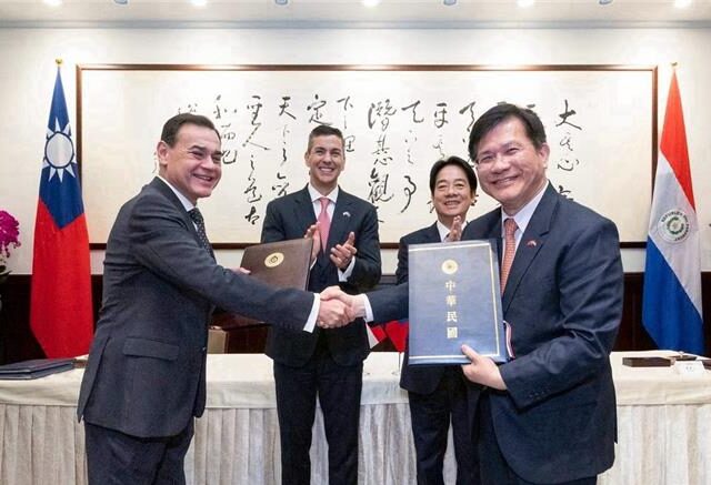台灣新聞通訊社-潘尼亞與賴清德共同見證 與巴拉圭簽署「AI算力中心、刑事、資安」合作