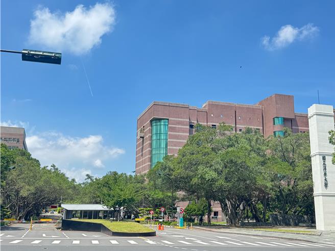 台灣新聞通訊社-清華大學台積館女大生墜樓 傷重不治家屬震驚難過